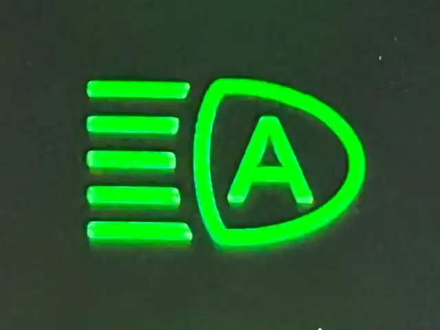 ホンダ フリード ハイブリット e:HEV クロスター 静岡県 2025(令7)年 0.1千km プラチナホワイトパール 登録済み未使用車/登録時走行距離4km/ホンダセンシング/純正9インチナビ/FM/AM/Bluetooth/Apple CarPlay/Android Auto/iPod/USB/両側パワースライドドア/レーダークルーズコントロール/バックカメラ/ハーフレザーシート/シートヒーター/LEDヘッドライト/オートライト/オートハイビーム/コーナーセンサー前後/スペアキー1本