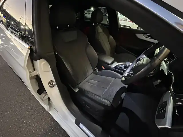 アウディ Ａ５ 40TDIクワトロ Sライン 石川県 2021(令3)年 4.1万km 白 4WD/純正ナビ/　Bluetooth・AppleCarPlay・AndroidAuto/ETC2.0/全方位カメラ/前後ドライブレコーダー/アダプティブクルーズコントロール/ブラインドスポットモニター/バーチャルコックピット/シートヒーター（D+N席）/パワーシート（D+N席）/シートメモリー/パワーバックドア/アンビエントライト/アンチロック・ブレーキ・システム/衝突被害軽減システム/横滑り防止装置/前後コーナーセンサー/レーンキープアシスト/盗難防止装置/パーキングアシスト/純正アルミホイール/スマートキー