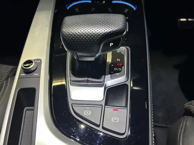 アウディ Ａ５ 40TDIクワトロ Sライン 石川県 2021(令3)年 4.1万km 白 4WD/純正ナビ/　Bluetooth・AppleCarPlay・AndroidAuto/ETC2.0/全方位カメラ/前後ドライブレコーダー/アダプティブクルーズコントロール/ブラインドスポットモニター/バーチャルコックピット/シートヒーター（D+N席）/パワーシート（D+N席）/シートメモリー/パワーバックドア/アンビエントライト/アンチロック・ブレーキ・システム/衝突被害軽減システム/横滑り防止装置/前後コーナーセンサー/レーンキープアシスト/盗難防止装置/パーキングアシスト/純正アルミホイール/スマートキー