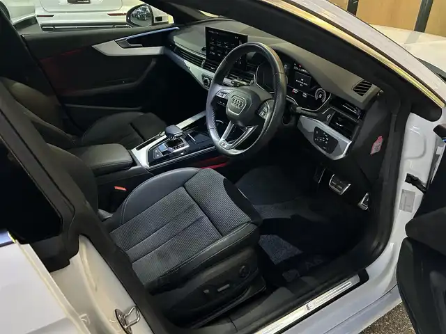 アウディ Ａ５ 40TDIクワトロ Sライン 石川県 2021(令3)年 4.1万km 白 4WD/純正ナビ/　Bluetooth・AppleCarPlay・AndroidAuto/ETC2.0/全方位カメラ/前後ドライブレコーダー/アダプティブクルーズコントロール/ブラインドスポットモニター/バーチャルコックピット/シートヒーター（D+N席）/パワーシート（D+N席）/シートメモリー/パワーバックドア/アンビエントライト/アンチロック・ブレーキ・システム/衝突被害軽減システム/横滑り防止装置/前後コーナーセンサー/レーンキープアシスト/盗難防止装置/パーキングアシスト/純正アルミホイール/スマートキー