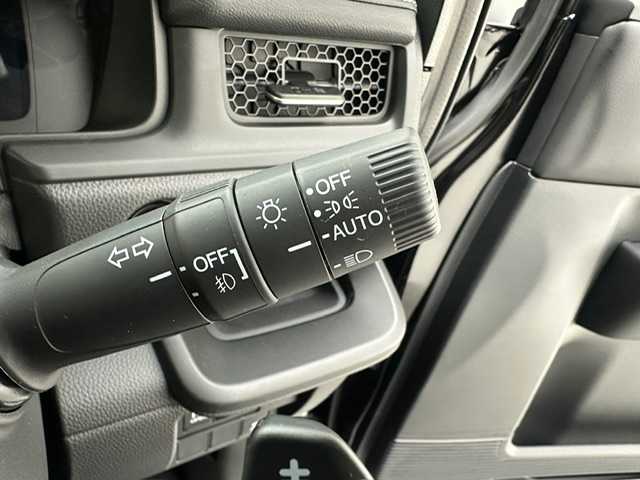 ホンダ ステップワゴン スパーダ eHEV 兵庫県 2025(令7)年 0.1千km クリスタルブラックパール 登録済未使用車/純正ナビ(CD/DVD/フルセグTV/Bluetooth）/バックカメラ/両側パワースライドドア/レーダークルーズコントロール/ハーフレザーシート/前後コーナーセンサー/電動リアゲート/衝突軽減システム/BSM/純正アルミホイール/LEDヘッドライト/オートライト/オートハイビーム