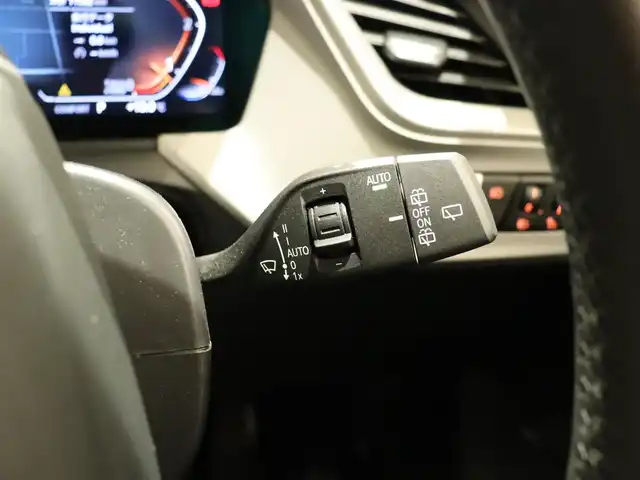 ＢＭＷ １１８ｄ プレイ エディションジョイ+ 静岡県 2020(令2)年 1.2万km 紺 ワンオーナー/ナビゲーションパッケージ/Apple Carplay/衝突軽減ブレーキ/BSM/LKA/バックカメラ/前後ドラレコ/ワイヤレス充電/アンビエントライト/ETC/スペアキー