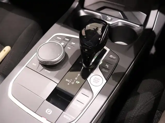 ＢＭＷ １１８ｄ プレイ エディションジョイ+ 静岡県 2020(令2)年 1.2万km 紺 ワンオーナー/ナビゲーションパッケージ/Apple Carplay/衝突軽減ブレーキ/BSM/LKA/バックカメラ/前後ドラレコ/ワイヤレス充電/アンビエントライト/ETC/スペアキー