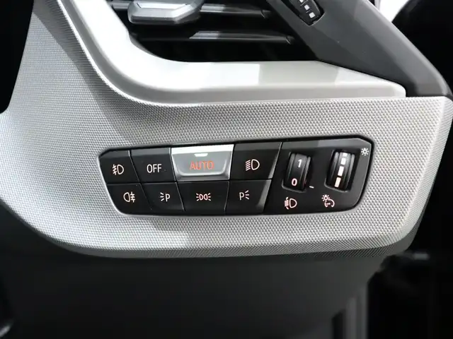 ＢＭＷ １１８ｄ プレイ エディションジョイ+ 静岡県 2020(令2)年 1.2万km 紺 ワンオーナー/ナビゲーションパッケージ/Apple Carplay/衝突軽減ブレーキ/BSM/LKA/バックカメラ/前後ドラレコ/ワイヤレス充電/アンビエントライト/ETC/スペアキー