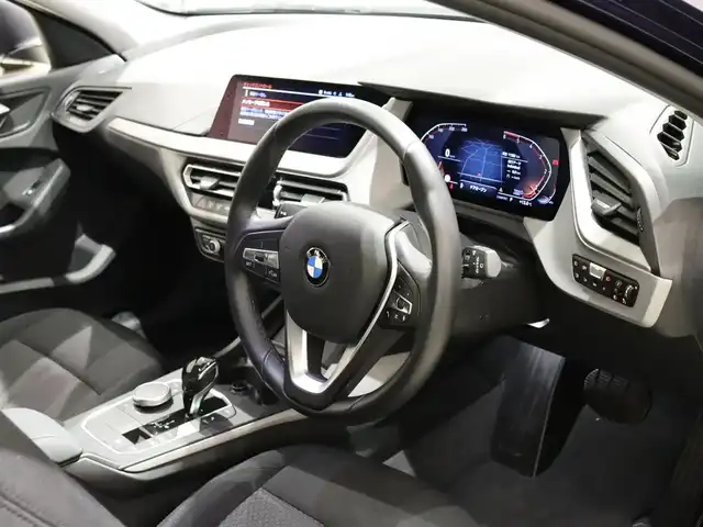 ＢＭＷ １１８ｄ プレイ エディションジョイ+ 静岡県 2020(令2)年 1.2万km 紺 ワンオーナー/ナビゲーションパッケージ/Apple Carplay/衝突軽減ブレーキ/BSM/LKA/バックカメラ/前後ドラレコ/ワイヤレス充電/アンビエントライト/ETC/スペアキー