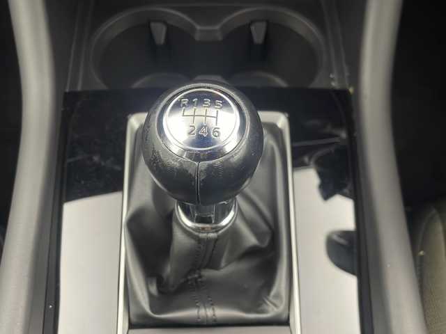 マツダ マツダ３ファストバック 15S ツーリング 三重県 2020(令2)年 2.4万km ポリメタルグレーM 禁煙車/マニュアル車/マツダコネクトナビ/・フルセグＴＶ/・ＣＤ／ＤＶＤ/・メモリーオーディオ/・ＵＳＢ/ＨＤＭＩ/・Ｂｌｕｅｔｏｏｔｈ/３６０°ビューモニター/レーダークルーズコントロール/コーナーセンサー/ＢＳＭ/電動パーキングブレーキ/ブレーキホールド/ＥＴＣ