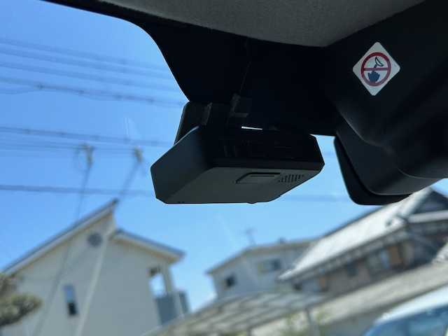 スズキ ソリオ バンディット HV MV 大阪府 2018(平30)年 4.1万km ピュアホワイトP ８インチナビ　/フルセグ　/Ｂｌｕｅｔｏｏｔｈ　/全方位カメラ　/両側パワースライドドア　/シートヒーター　/クルーズコントロール　/前後コーナーセンサー　/ＬＥＤヘッドライト　/ＥＴＣ　/マット　/バイザー/ドラレコ