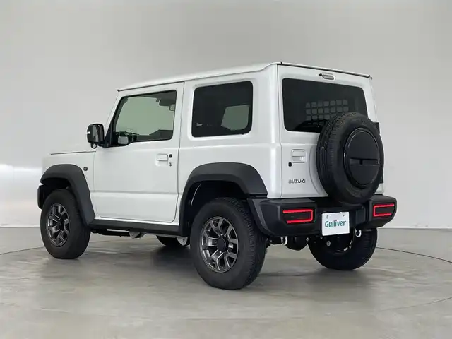 スズキ ジムニー シエラ JC 埼玉県 2022(令4)年 2万km ピュアホワイトP 4WD 純正８インチナビ　バックカメラ　スズキセーフティサポート　ＥＴＣ　ＬＥＤヘッドライト　衝突被害軽減装置　クルーズコントロール　シートヒーター　プッシュスタート　スマートキー　地デジフルセグ
