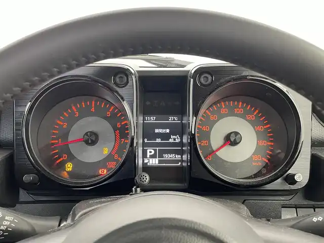 スズキ ジムニー シエラ JC 埼玉県 2022(令4)年 2万km ピュアホワイトP 4WD 純正８インチナビ　バックカメラ　スズキセーフティサポート　ＥＴＣ　ＬＥＤヘッドライト　衝突被害軽減装置　クルーズコントロール　シートヒーター　プッシュスタート　スマートキー　地デジフルセグ