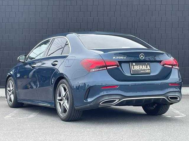 メルセデス・ベンツ Ａ２００ｄ セダン AMGライン 埼玉県 2020(令2)年 5.4万km デニムブルー 黒ハーフレザーシート/純正HDDナビ/(Bluetooth/USB/フルセグ)/全周囲カメラ/ＨＵＤ/ＢＳＭ/ＡＣＣ/シートヒーター/パワーシート/純正18インチアルミホイール/ＬＥＤヘッドライト/ETC