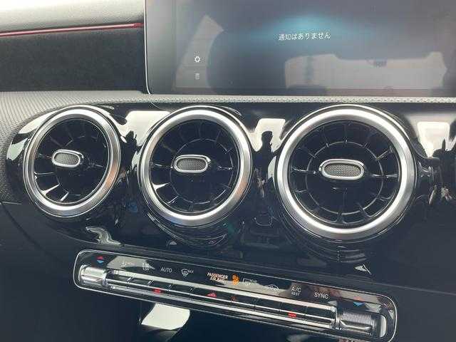 メルセデス・ベンツ Ａ２００ｄ セダン AMGライン 埼玉県 2020(令2)年 5.4万km デニムブルー 黒ハーフレザーシート/純正HDDナビ/(Bluetooth/USB/フルセグ)/全周囲カメラ/ＨＵＤ/ＢＳＭ/ＡＣＣ/シートヒーター/パワーシート/純正18インチアルミホイール/ＬＥＤヘッドライト/ETC
