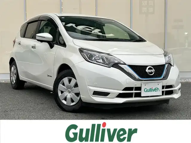 日産 ノート e－パワー X 福岡県 2020(令2)年 6.4万km ブリリアントホワイトパール ・純正ナビ/（BLUETOOTH/フルセグ/全方位カメラ/・ETC/・スペアキー/・ドライブレコーダー/・純正フロアマット/・電動格納ミラー/・コーナーセンサー/・レーンキープアシスト/・衝突軽減システム/・ドアバイザー/・スマートキー/・保証書/・取扱説明書