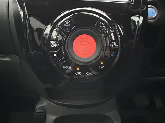 日産 ノート e－パワー X 福岡県 2020(令2)年 6.4万km ブリリアントホワイトパール ・純正ナビ/（BLUETOOTH/フルセグ/全方位カメラ/・ETC/・スペアキー/・ドライブレコーダー/・純正フロアマット/・電動格納ミラー/・コーナーセンサー/・レーンキープアシスト/・衝突軽減システム/・ドアバイザー/・スマートキー/・保証書/・取扱説明書