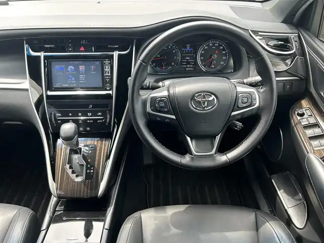 トヨタ ハリアー エレガンス 福島県 2016(平28)年 6.7万km スパークリングブラックパールクリスタルシャイン アルパインナビ/(CD/DVD/BT/SD)/ハーフレザーシート/運転席パワーシート/レーダークルーズコントロール/衝突軽減ブレーキ/プッシュスタート/ドライブレコーダー/LEDヘッドライト/フォグランプ/ビルトインETC/アイドリングストップ/コーナーセンサー