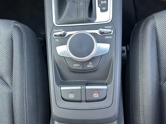 アウディ Ｑ２ 30TFSI 滋賀県 2020(令2)年 3.4万km 白 ・前後ドライブレコーダー/・パワーバックドア/・ACC/・LKA/・オートハイビーム/・シートヒーター