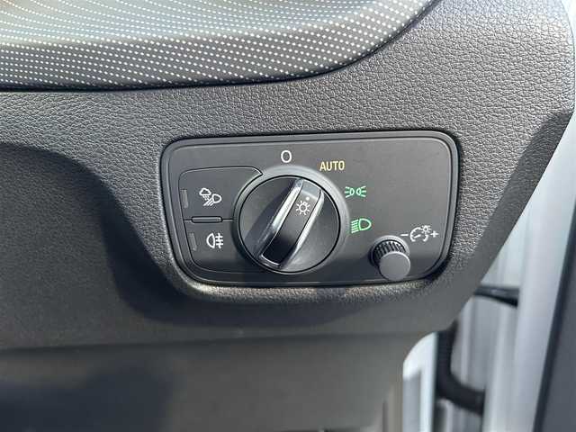 アウディ Ｑ２ 30TFSI 滋賀県 2020(令2)年 3.4万km 白 ・前後ドライブレコーダー/・パワーバックドア/・ACC/・LKA/・オートハイビーム/・シートヒーター