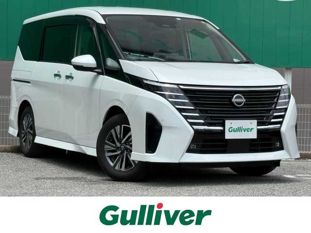 日産 セレナ ハイウェイスター V 千葉県 2023(令5)年 2.3万km プリズムホワイト 純正ナビ　（MM222D-2）/　（BT/AM/FM）/フルセグ/プロパイロット/　・ハンドル支援/　・側方支援/　・後方支援/　・先行車発進お知らせ/　・標識検知/　・駐車支援/　・ふらつき防止/レーダークルーズコントロール/全方位カメラ/ETC2.0/HDMI/純正ナビ連動ドラレコ