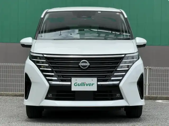 日産 セレナ ハイウェイスター V 千葉県 2023(令5)年 2.3万km プリズムホワイト 純正ナビ　（MM222D-2）/　（BT/AM/FM）/フルセグ/プロパイロット/　・ハンドル支援/　・側方支援/　・後方支援/　・先行車発進お知らせ/　・標識検知/　・駐車支援/　・ふらつき防止/レーダークルーズコントロール/全方位カメラ/ETC2.0/HDMI/純正ナビ連動ドラレコ