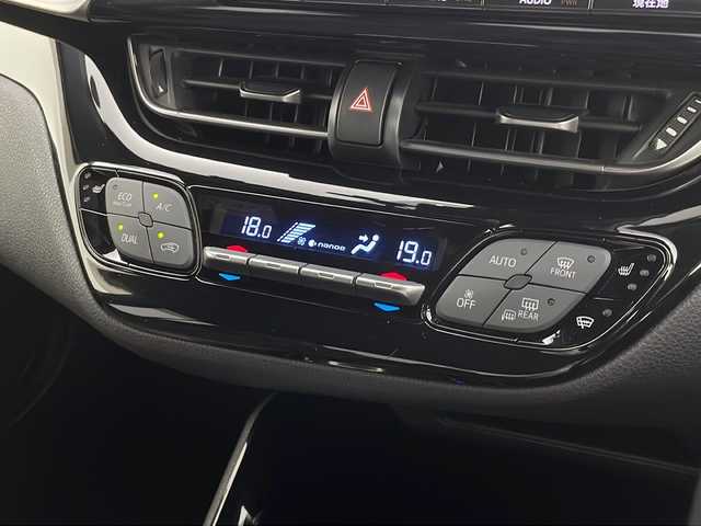 トヨタ Ｃ－ＨＲ G 新潟県 2017(平29)年 2.4万km メタルストリームM ディーラー純正9インチナビ/(NSZT-Y66T)/(CD.DVD.SD.フルセグ.Bluetooth)/バックカメラ/トヨタセーフティセンス/・プリクラッシュセーフティ/・レーダークルーズコントロール/・レーンキープアシスト/・オートマチックハイビーム/ブラインドスポットモニター/LEDオートライト/革巻きステアリング/ステアリングリモコン/コーナーセンサー/ドライブレコーダー/EVモード/電子制御パーキングブレーキ/ブレーキホールド/プッシュスタート/スマートキー/純正フロアマット