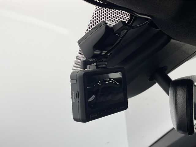 トヨタ Ｃ－ＨＲ G 新潟県 2017(平29)年 2.4万km メタルストリームM ディーラー純正9インチナビ/(NSZT-Y66T)/(CD.DVD.SD.フルセグ.Bluetooth)/バックカメラ/トヨタセーフティセンス/・プリクラッシュセーフティ/・レーダークルーズコントロール/・レーンキープアシスト/・オートマチックハイビーム/ブラインドスポットモニター/LEDオートライト/革巻きステアリング/ステアリングリモコン/コーナーセンサー/ドライブレコーダー/EVモード/電子制御パーキングブレーキ/ブレーキホールド/プッシュスタート/スマートキー/純正フロアマット