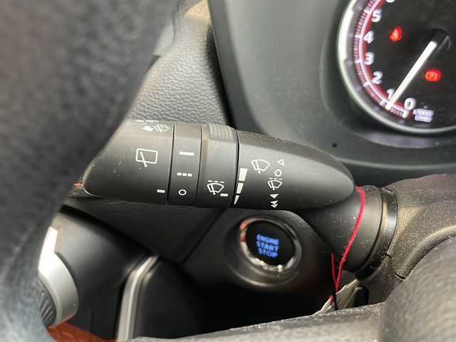トヨタ ＲＡＶ４ アドベンチャー 愛知県 2020(令2)年 2.4万km アティチュードブラックマイカ 衝突軽減システム/純正9型ナビ/レーダークルーズコントロール/フルセグ/CD DVD/Bluetooth/バックカメラ/パワーシート/コーナーセンサー/純正アルミホイール/ルーフレール/LEDヘッドライト/オートマチックハイビーム/ダウンヒルアシストコントロール/ドライブレコーダー/ETC/ステアリングスイッチ/スマートキー/プッシュスタート