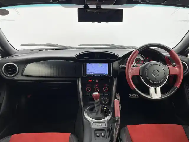 トヨタ ８６ GT リミテッド 群馬県 2012(平24)年 5.8万km サテンホワイトパール 社外ナビ（AVIC-ZH99）/　フルセグTV/Bluetooth/MSV/FM/AM/ETC/シートヒーター /プッシュスタート/パドルシフト/フォグランプ/HIDヘッドライト/オートライト /防眩ルームミラー/純正17インチアルミホイール