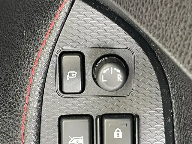 トヨタ ８６ GT リミテッド 群馬県 2012(平24)年 5.8万km サテンホワイトパール 社外ナビ（AVIC-ZH99）/　フルセグTV/Bluetooth/MSV/FM/AM/ETC/シートヒーター /プッシュスタート/パドルシフト/フォグランプ/HIDヘッドライト/オートライト /防眩ルームミラー/純正17インチアルミホイール