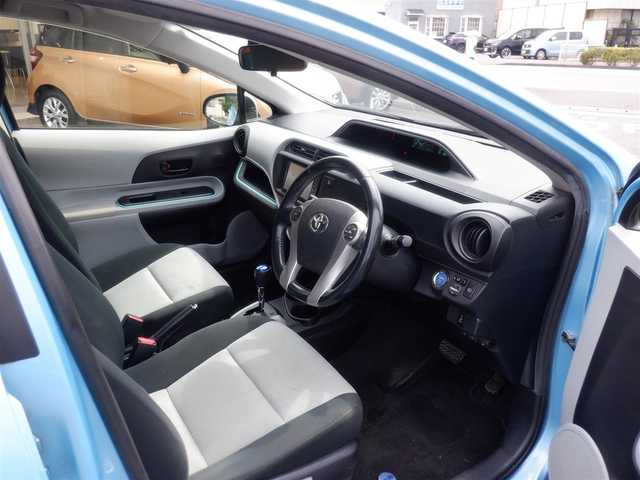 トヨタ アクア S 静岡県 2012(平24)年 15.2万km クールソーダメタリック  スマートキー/ プッシュスタート/ 純正ナビ(NSCT-W61)/ バックカメラ/ ETC/ 前席シートヒーター