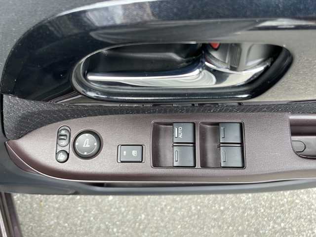 ホンダ Ｎ ＯＮＥ プレミアム 山梨県 2014(平26)年 6.5万km プレミアムディープモカパール 純正メモリナビ（VXM-145C）/・CDAMFMAUX/Bluetooth（電話のみ）/衝突軽減ブレーキ/前後ドラレコ/アイドリングストップ/プッシュスタート/ETC/純正HIDヘッドライト/スマートキー/スタッドレスタイヤ積み込み