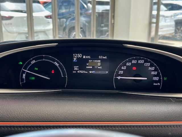 トヨタ シエンタ ハイブリッド G 埼玉県 2019(平31)年 4.7万km ラディアントグリーンM トヨタセーフティーセンス /純正メモリナビ/　　CD/BT/ワンセグ/パノラミックビューモニター /両側パワースライドドア /純正ETC