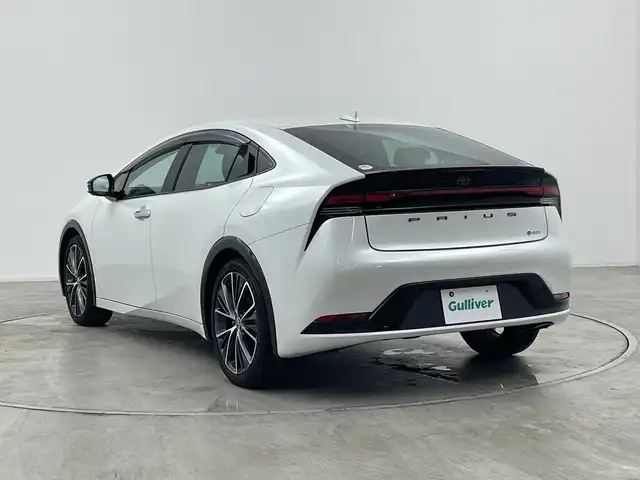 トヨタ プリウス Z 群馬県 2024(令6)年 1.4万km プラチナホワイトパールマイカ 純正１２．３型ナビ　全周囲カメラ　レザーシート　シートヒーター　エアシート　パワーシート　パワーバックドア　置くだけ充電　ドラレコ付きデジタルインナーミラー　ＢＳＭ　ビルトインＥＴＣ２．０　禁煙車