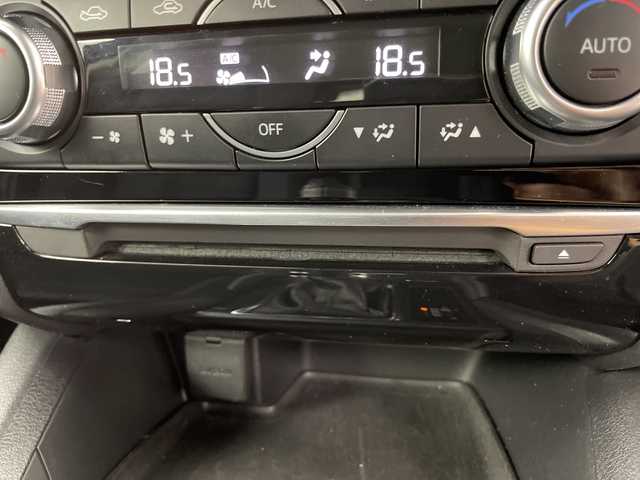 マツダ アテンザ ワゴン XD 道央・札幌 2018(平30)年 3.2万km ソウルレッドプレミアムメタリック ・4WD/ディーゼルターボ/・i‐ACTIVSENSE/・メーカーナビ/・BT/DVD/CD/USB/・バックカメラ/・クルーズコントロール/・LEDオートライト/・オートマチックハイビーム/・スマートキー×2/・プッシュスタート/・純正17インチAW/・ルーフレール/・ETC