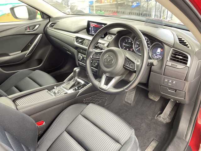 マツダ アテンザ ワゴン XD 道央・札幌 2018(平30)年 3.2万km ソウルレッドプレミアムメタリック ・4WD/ディーゼルターボ/・i‐ACTIVSENSE/・メーカーナビ/・BT/DVD/CD/USB/・バックカメラ/・クルーズコントロール/・LEDオートライト/・オートマチックハイビーム/・スマートキー×2/・プッシュスタート/・純正17インチAW/・ルーフレール/・ETC