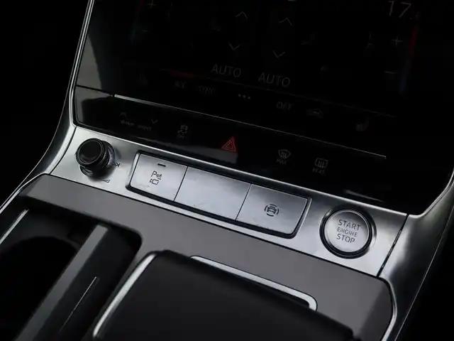 アウディ アウディ Ａ６ アバント 40TDIクワトロ Sライン 宮城県 2020(令2)年 6.4万km グレー バーチャルコックピット/サンルーフ/イージークローザー/アダプティブクルーズコントロール/純正メモリナビ/運転席エントリーアシスト/Ａｕｄｉプレセンス/Ａｕｄｉサイドアシスト/アンビエントライト/レザーシート/シートヒーター/メモリ付きシート/パワーシート/フルセグＴＶ/サラウンドビューカメラ/パドルシフト/LEDヘッドライト/パワーバックドア/Bluetooth接続/置くだけ充電/純正19インチAW/ETC