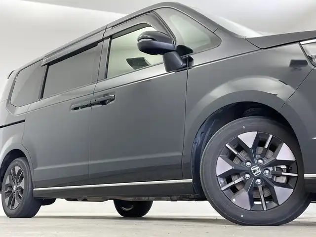 ホンダ ステップワゴン スパーダ eHEV 新潟県 2022(令4)年 6.1万km クリスタルブラックパール 純正メモリナビ/　フルセグTV/Bluetooth/CD/DVD/USB/HDMI/レーダークルーズコントロール/ブラインドスポットインフォメーション/衝突被害軽減ブレーキ/レーンキープアシスト/前後コーナーセンサー/パワーバックドア/ハーフレザーシート/前席シートヒーター/両側パワースライドドア/前後ドライブレコーダー/バックモニター/ビルトインETC/横滑り防止装置/LEDヘッドライト/オートマチックハイビーム/オートライト/パドルシフト/レザーステアリング/ステアリングスイッチ/禁煙車