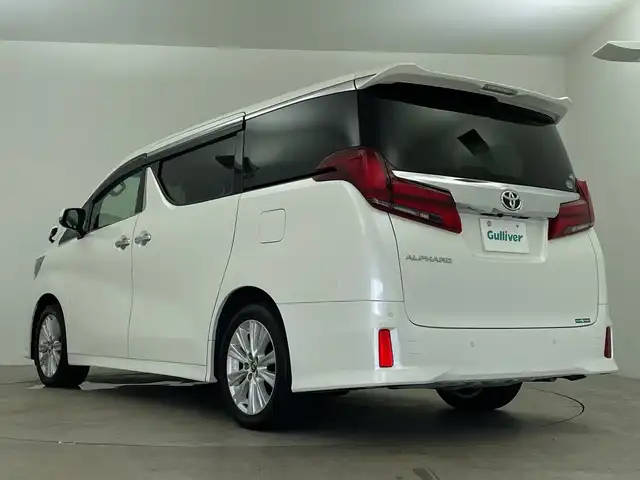 トヨタ アルファード S 鹿児島県 2018(平30)年 6.2万km ホワイトパールクリスタルシャイン 純正9インチSDナビ/(BT/CD/DVD/AM/FM/フルセグTV)/純正12型フリップダウンモニター/トヨタセーフティセンス/プリクラッシュセーフティ/レーンキープアシスト/レーダークルーズコントロール/オートマチックハイビーム/両側パワースライドドア/電動パーキングブレーキ/オートホールド/純正ビルトインETC/オットマンシート/3列シート/純正18インチアルミホイール/社外フロアマット/コーナーセンサー/純正LEDヘッドライト/保証書/取扱説明書