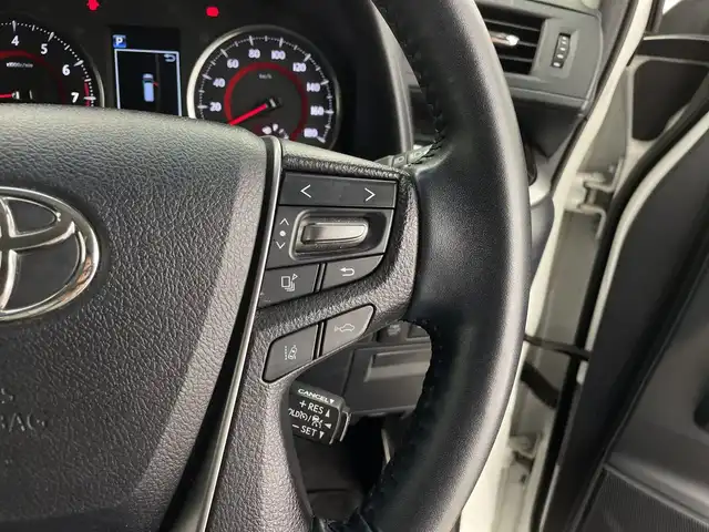 トヨタ アルファード S 鹿児島県 2018(平30)年 6.2万km ホワイトパールクリスタルシャイン 純正9インチSDナビ/(BT/CD/DVD/AM/FM/フルセグTV)/純正12型フリップダウンモニター/トヨタセーフティセンス/プリクラッシュセーフティ/レーンキープアシスト/レーダークルーズコントロール/オートマチックハイビーム/両側パワースライドドア/電動パーキングブレーキ/オートホールド/純正ビルトインETC/オットマンシート/3列シート/純正18インチアルミホイール/社外フロアマット/コーナーセンサー/純正LEDヘッドライト/保証書/取扱説明書