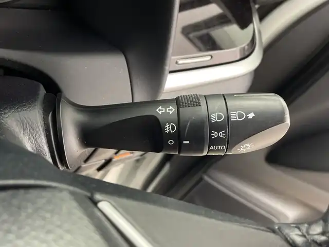 トヨタ アルファード S 鹿児島県 2018(平30)年 6.2万km ホワイトパールクリスタルシャイン 純正9インチSDナビ/(BT/CD/DVD/AM/FM/フルセグTV)/純正12型フリップダウンモニター/トヨタセーフティセンス/プリクラッシュセーフティ/レーンキープアシスト/レーダークルーズコントロール/オートマチックハイビーム/両側パワースライドドア/電動パーキングブレーキ/オートホールド/純正ビルトインETC/オットマンシート/3列シート/純正18インチアルミホイール/社外フロアマット/コーナーセンサー/純正LEDヘッドライト/保証書/取扱説明書