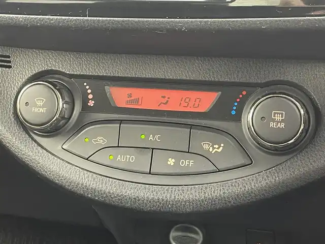 トヨタ ヴィッツ ハイブリッド U スポーティパッケージ 茨城県 2017(平29)年 8.6万km ブラックマイカ 純正ナビ/Bluetooth/ワンセグ/radio/CD/バックモニター/クルーズコントロール/前後ドラレコ/シートヒーター/レーンキープアシスト/LEDヘッドライト/オートライト/オートマチックハイビーム/純正AW/アイドリングストップ