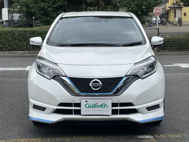 日産 ノート e－パワー X Vセレクション 神奈川県 2020(令2)年 1万km ブリリアントホワイトパール ワンオーナー/インテリジェントエマージェンシーブレーキ/フロント/バックソナー/LEDヘッドライト/オートライト/純正ディーラーナビ/CD/DVD/Bluetooth/地デジ/アラウンドビューモニター/インテリジェントルームミラー/ETC車載器/ドライブレコーダー/社外レーダー/スマートキー