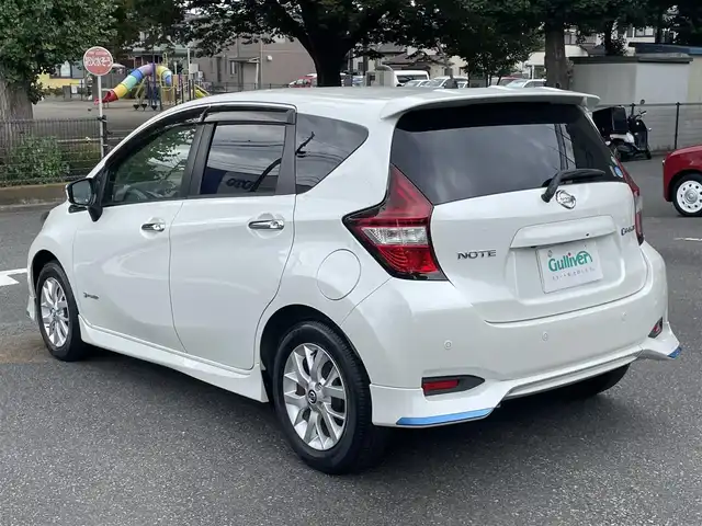 日産 ノート e－パワー X Vセレクション 神奈川県 2020(令2)年 1万km ブリリアントホワイトパール ワンオーナー/インテリジェントエマージェンシーブレーキ/フロント/バックソナー/LEDヘッドライト/オートライト/純正ディーラーナビ/CD/DVD/Bluetooth/地デジ/アラウンドビューモニター/インテリジェントルームミラー/ETC車載器/ドライブレコーダー/社外レーダー/スマートキー