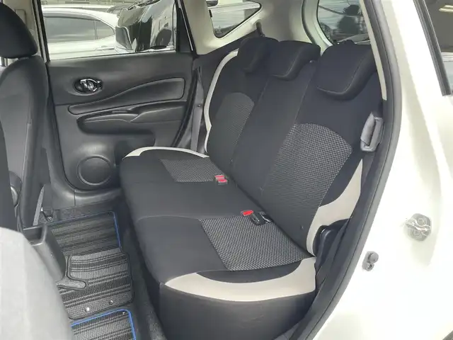 日産 ノート e－パワー X Vセレクション 神奈川県 2020(令2)年 1万km ブリリアントホワイトパール ワンオーナー/インテリジェントエマージェンシーブレーキ/フロント/バックソナー/LEDヘッドライト/オートライト/純正ディーラーナビ/CD/DVD/Bluetooth/地デジ/アラウンドビューモニター/インテリジェントルームミラー/ETC車載器/ドライブレコーダー/社外レーダー/スマートキー