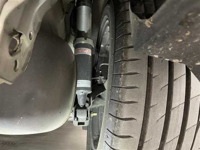 トヨタ アクア S スタイルブラック 滋賀県 2016(平28)年 4.8万km ライムホワイトパールクリスタルシャイン 純正ナビ/CD/DVD/Bluetooth/フルセグTV/バックカメラ/ETC/オートライト/オートマチックハイビーム/LEDヘッドライト/タナベZT40車高調/BBSアルミホイール/アイドリングストップ/ドアバイザー/プッシュスタート