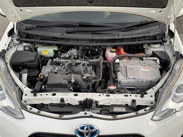 トヨタ アクア S スタイルブラック 滋賀県 2016(平28)年 4.8万km ライムホワイトパールクリスタルシャイン 純正ナビ/CD/DVD/Bluetooth/フルセグTV/バックカメラ/ETC/オートライト/オートマチックハイビーム/LEDヘッドライト/タナベZT40車高調/BBSアルミホイール/アイドリングストップ/ドアバイザー/プッシュスタート