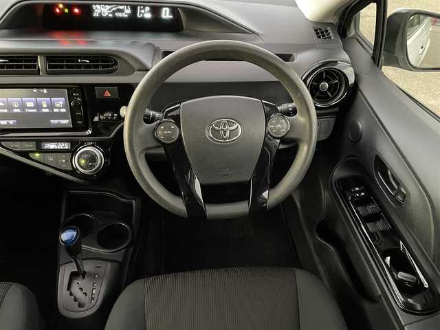 トヨタ アクア S スタイルブラック 滋賀県 2016(平28)年 4.8万km ライムホワイトパールクリスタルシャイン 純正ナビ/CD/DVD/Bluetooth/フルセグTV/バックカメラ/ETC/オートライト/オートマチックハイビーム/LEDヘッドライト/タナベZT40車高調/BBSアルミホイール/アイドリングストップ/ドアバイザー/プッシュスタート