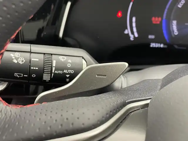 レクサス ＮＸ 350h Fスポーツ 埼玉県 2023(令5)年 2.6万km ホワイトノーヴァガラスフレーク サンルーフ　メーカーナビ　パノラミックビューモニター　ＢＳＭ　ＨＵＤ　赤レザー　三眼ＬＥＤ　レーダークルーズコントロール　デジタルインナーミラー　ビルトインＥＴＣ２．０　前後ドライブレコーダー　地デジ