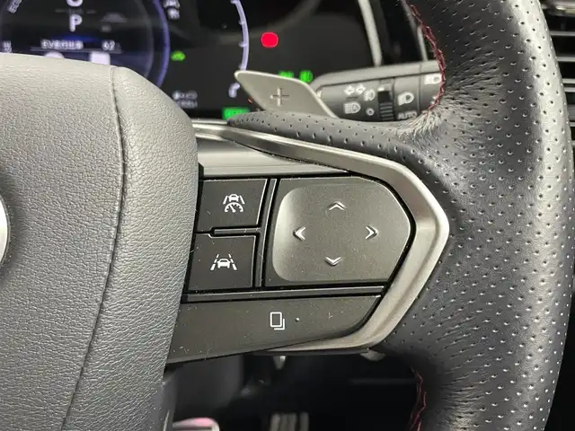 レクサス ＮＸ 350h Fスポーツ 埼玉県 2023(令5)年 2.6万km ホワイトノーヴァガラスフレーク サンルーフ　メーカーナビ　パノラミックビューモニター　ＢＳＭ　ＨＵＤ　赤レザー　三眼ＬＥＤ　レーダークルーズコントロール　デジタルインナーミラー　ビルトインＥＴＣ２．０　前後ドライブレコーダー　地デジ