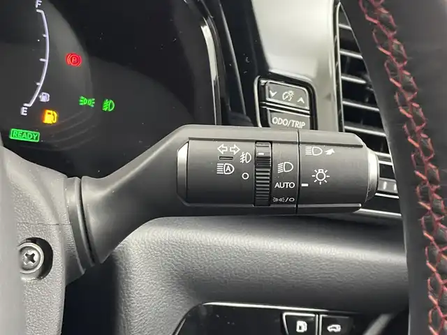 レクサス ＮＸ 350h Fスポーツ 埼玉県 2023(令5)年 2.6万km ホワイトノーヴァガラスフレーク サンルーフ　メーカーナビ　パノラミックビューモニター　ＢＳＭ　ＨＵＤ　赤レザー　三眼ＬＥＤ　レーダークルーズコントロール　デジタルインナーミラー　ビルトインＥＴＣ２．０　前後ドライブレコーダー　地デジ