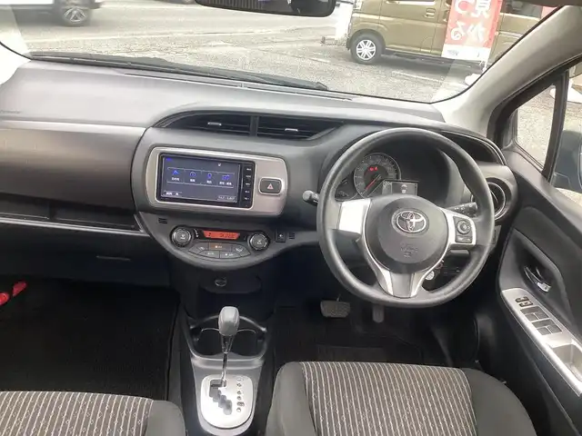 トヨタ ヴィッツ ジュエラ 千葉県 2014(平26)年 1.7万km ボルドーマイカメタリック 純正ナビゲーション/キーレス/バックカメラ付き/前後ドライブレコーダー/ウィンカーミラー/取り扱い説明書/ETC