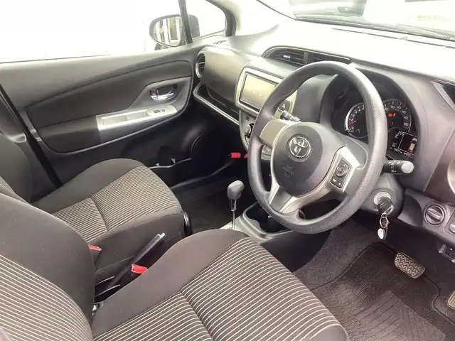 トヨタ ヴィッツ ジュエラ 千葉県 2014(平26)年 1.7万km ボルドーマイカメタリック 純正ナビゲーション/キーレス/バックカメラ付き/前後ドライブレコーダー/ウィンカーミラー/取り扱い説明書/ETC